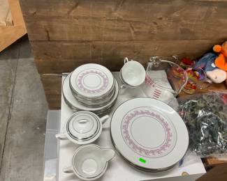 Royal Jackson China Dishes - Pyrex Measuring Cup