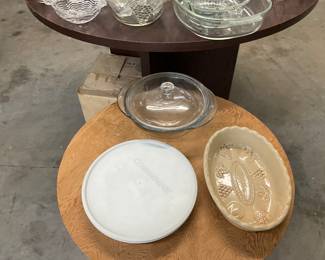 Corning Ware - Pyrex Clear Covered Casserole Dish - Stoneware Serving Dish