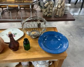 Godnger Silver Plated metal Wire Basket - Blue Enamelware Bowl