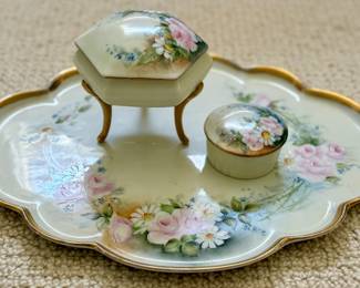 Limoges Dresser Vanity Set