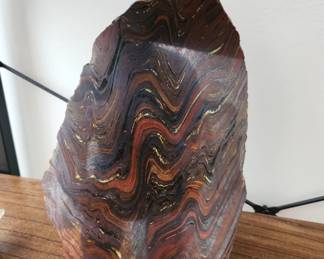 Tiger Iron slab w/gold ribbons