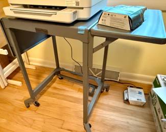 Tiffany Stand metal rolling table