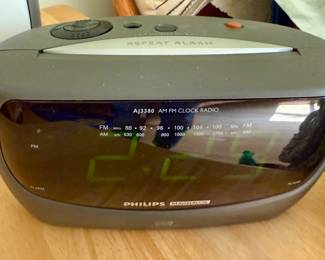 Philips alarm clock radio