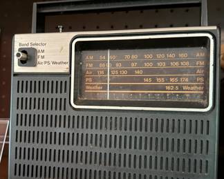 Vintage Multi-Band radio/weather station