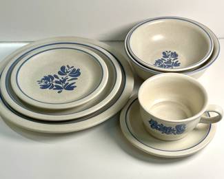 Pfaltzgraff stoneware dish set
