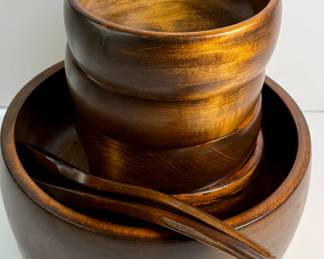Imperial wooden salad bowls