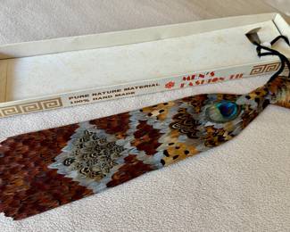 Vintage feather tie