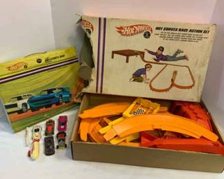 Hot Wheels Action Race Set, Collectors Case, Cars