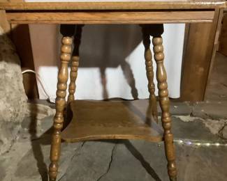 Square 2 Tier Oak Lamp Table with Turned Legs