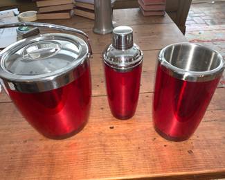 Modern red Metal Bar Set