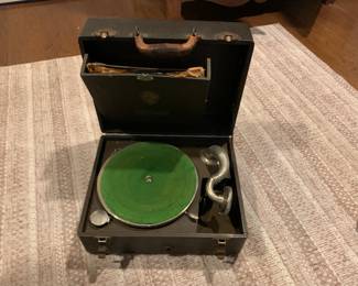 Antique wind up record play in case and old records