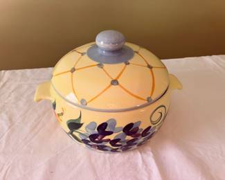 Unusual Gail Pittman Pottery casserole