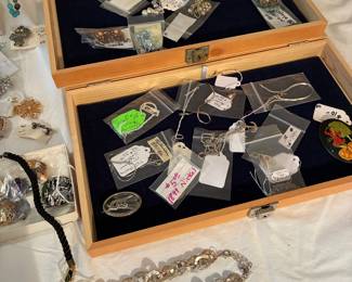 Very nice selection of sterling silver jewelry-