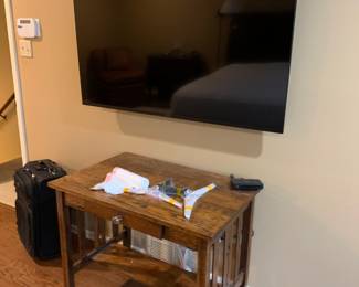Wood Oak Desk- Sony T.V 56"