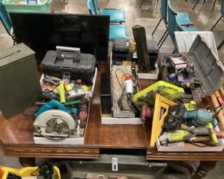 CHOICE OFF TABLE, TOOLS, TV