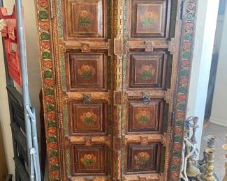 65 Linden Estate Sales