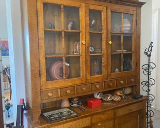 56 Linden Estate Sales