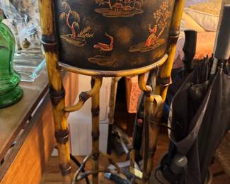 Very nice Bamboo plant stand
