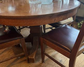 sideview of round oak table