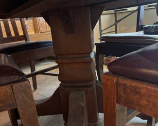 detail of the round oak table