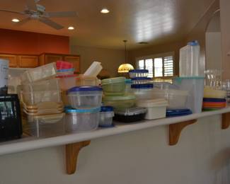 Lots of plastic containers all in very good condition with lids