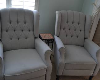 2 recliner chairs