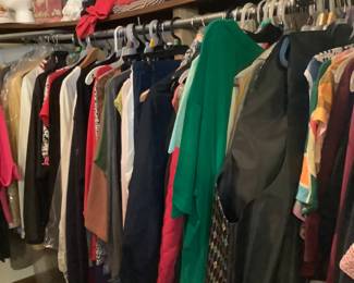 New with tags, closets fyll