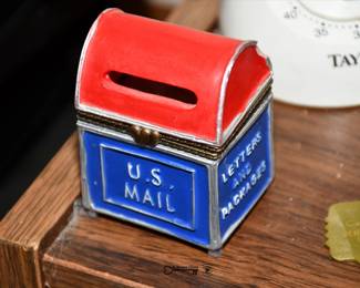 051Some Highlights St Charles Estate Sale