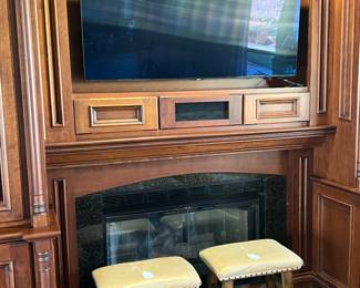 Pair of stools and Samsung TV 55 inch?