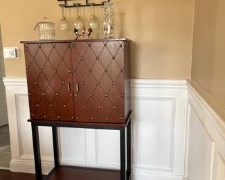 Liquor cabinet