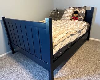 Full size bed