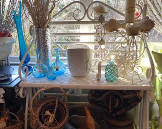 White rattan shelf unit, basket collection, Living Room