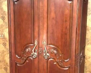 131. Armoire (48" x 20" x 92") 
