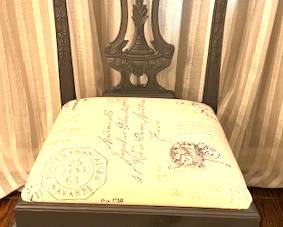 44. Set of 8 Painted Chippendale Style Side Chairs (20" x 17" x 38")