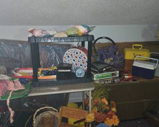 Upstairs room over garage - Toys, small chair,  miscellaneous 