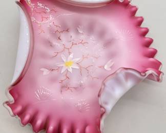 Victorian Glass Handkercheif Bowl w/ Crimped Edge