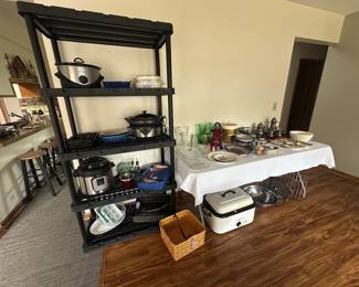 Le Creuset, Polish pottery, Amish basket