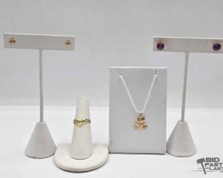 704  14k Gold Ring, Pendants  Earrings with Amethyst, 3.89g 