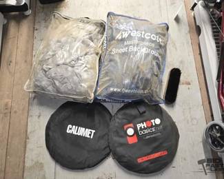 7514  2 Background Sheets, 2 Reflectors  Brush 