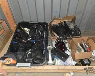 3004  Vacuums, Speakers, Keyboards  Powercords 