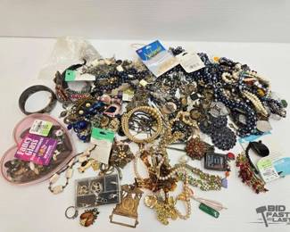 1002  Costume Jewelry 