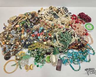 1000  Costume Jewelry 