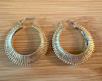 Jewelry! TONS of Earrings, Necklaces, Bracelets and Brooches!