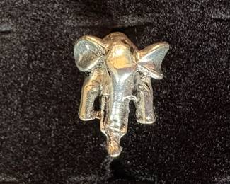Jewelry! TONS of Earrings, Necklaces, Bracelets and Brooches!