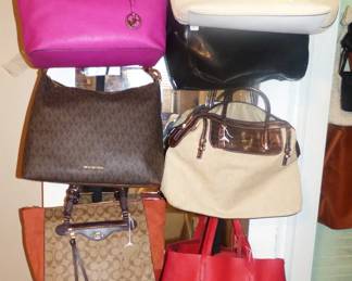 Coach, Michael Kors, Fossil, Aigner Purses