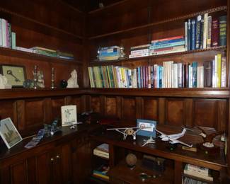 Airplane Models & Books