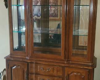 Nice china cabinet