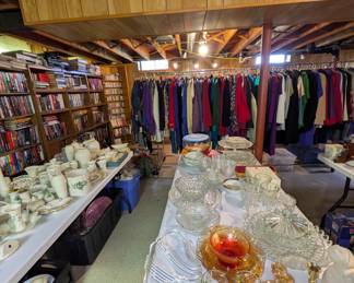 TONS of Women's Clothing