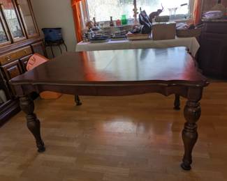 Kitchen Table w/Leaf and 6 Chairs