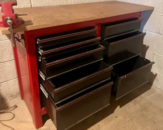 Tool chest